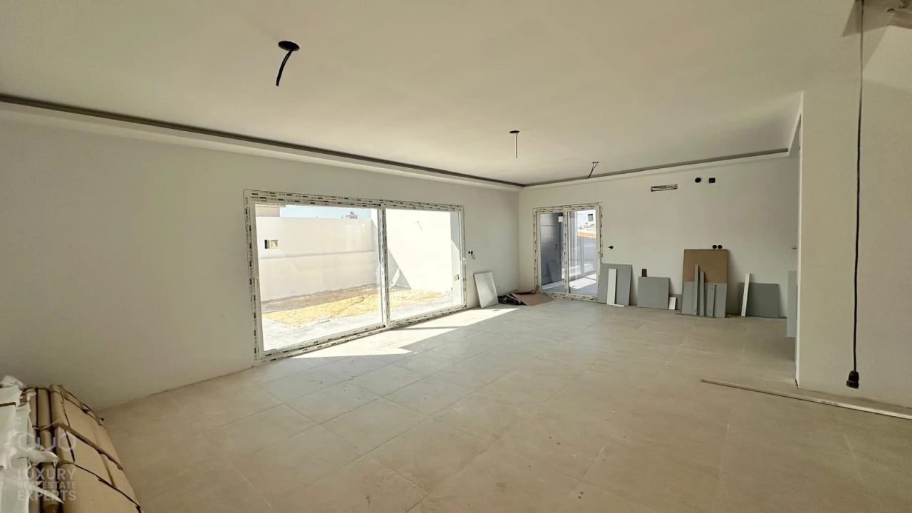 Moradia T3 para Venda em Charneca de Caparica e Sobreda Foto 3