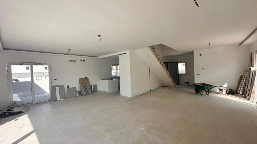 Moradia T3 para Venda em Charneca de Caparica e Sobreda Foto 7