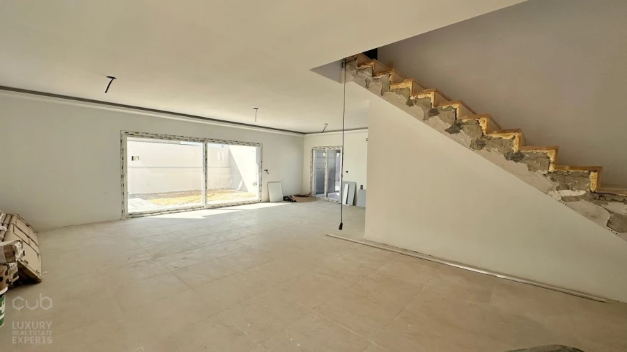 Moradia T3 para Venda em Charneca de Caparica e Sobreda Foto 4