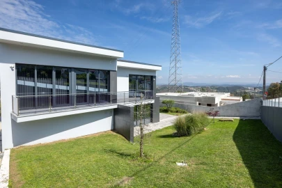Moradia T5 para Venda em Gondomar (São Cosme), Valbom e Jovim