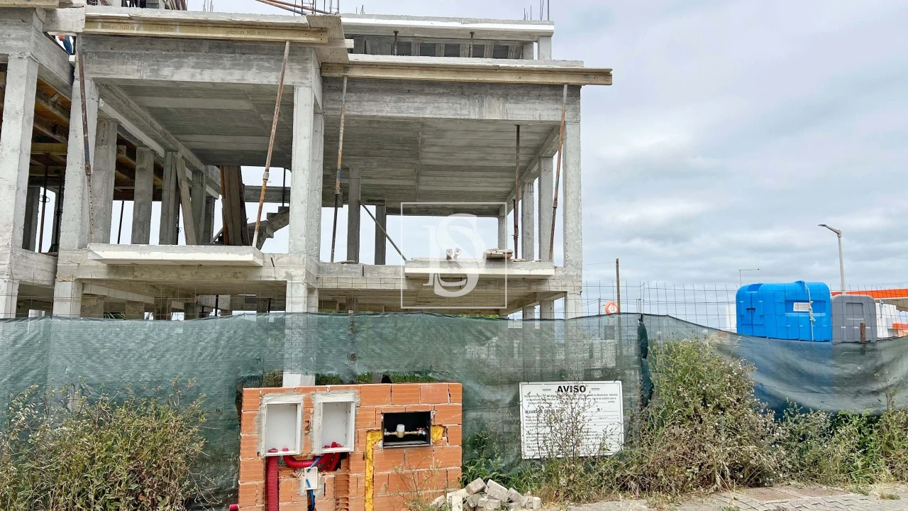 Moradia T3 para Venda em Atouguia da Baleia Foto 17