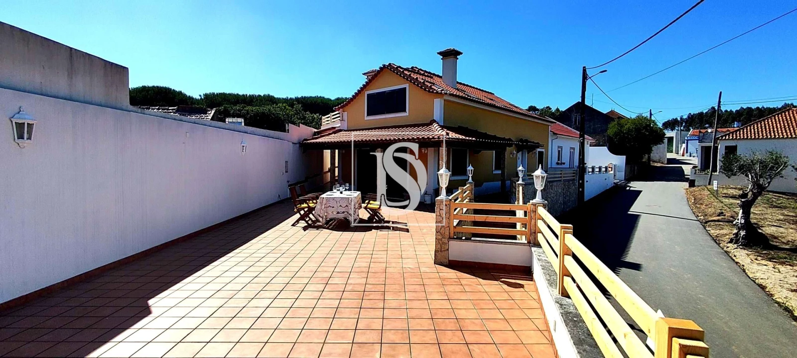 Moradia T4 para Venda em Roliça Foto 1