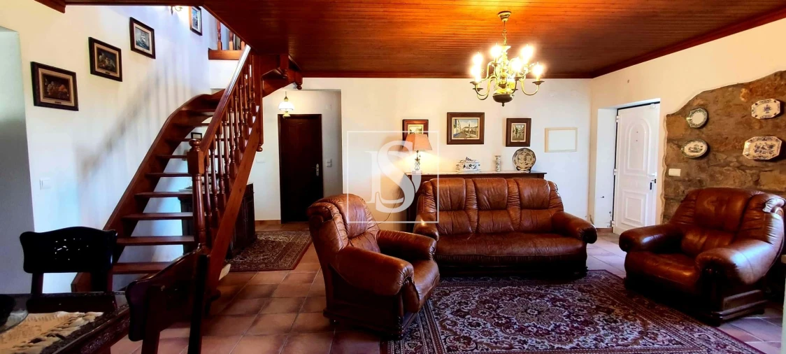 Moradia T4 para Venda em Roliça Foto 6