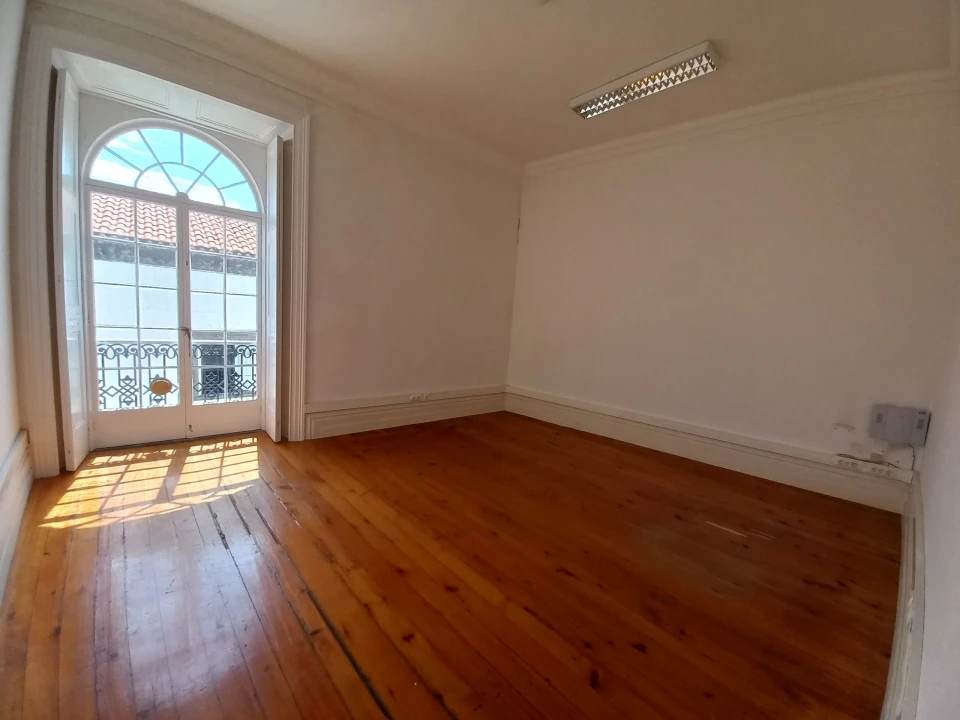 Escritório para Venda em Ponta Delgada (São Sebastião) Foto 1