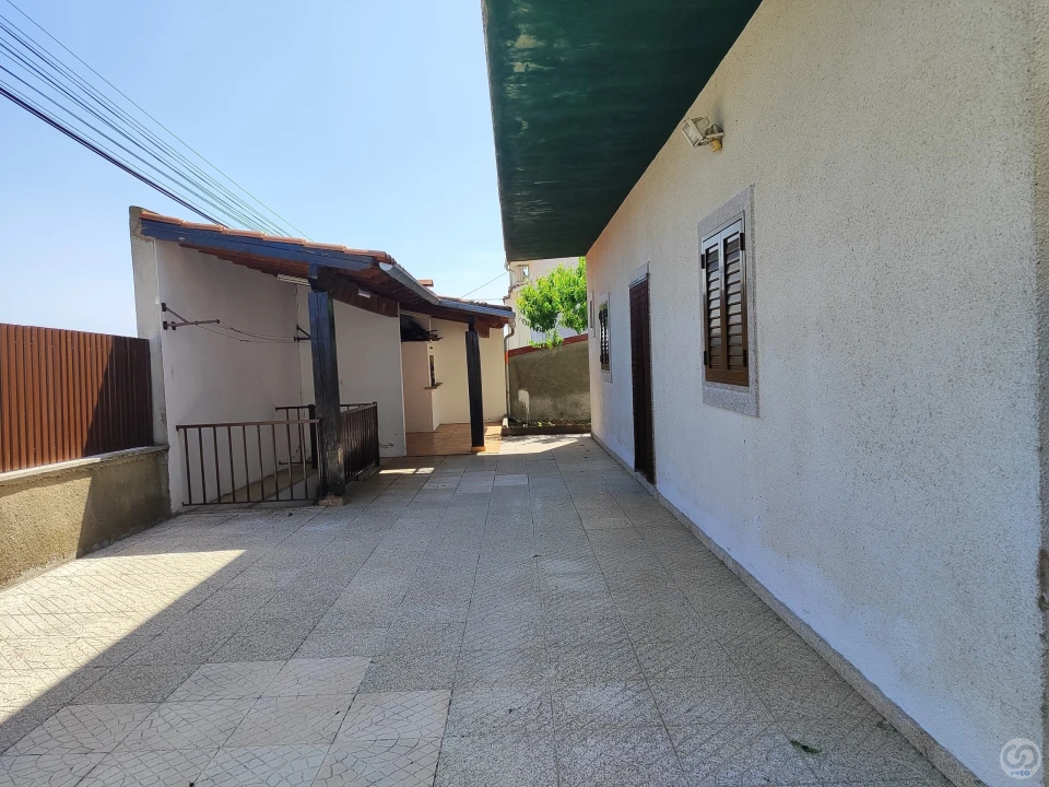 Moradia T4 para Venda em Santa Cruz/Trindade e Sanjurge Foto 6