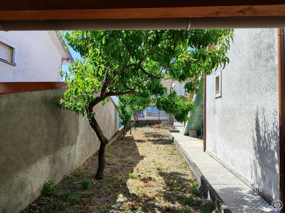 Moradia T4 para Venda em Santa Cruz/Trindade e Sanjurge Foto 43