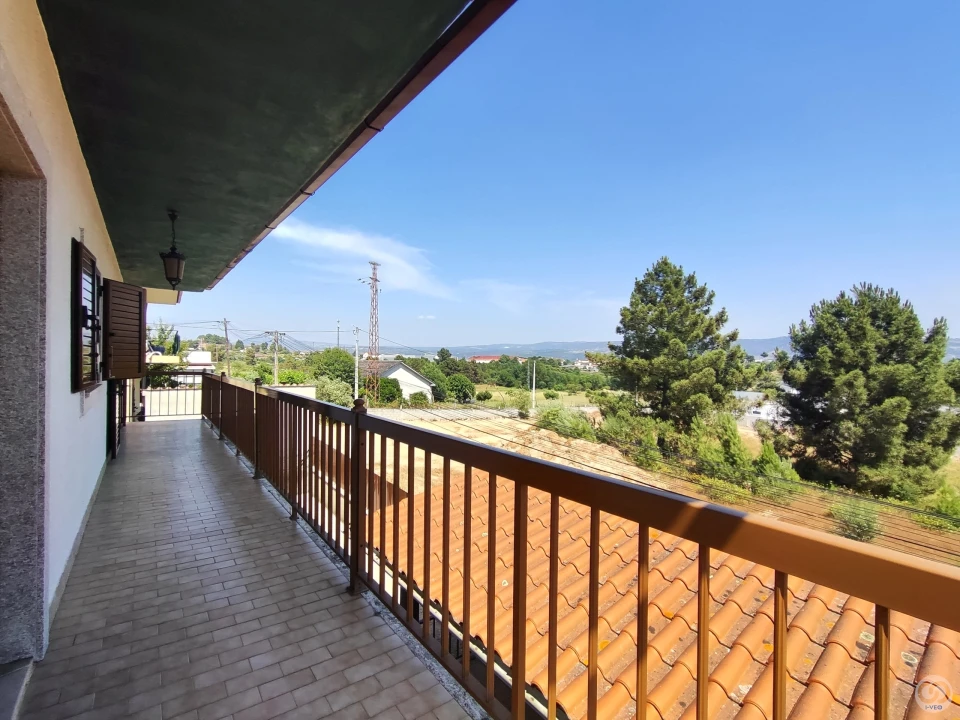 Moradia T4 para Venda em Santa Cruz/Trindade e Sanjurge Foto 3