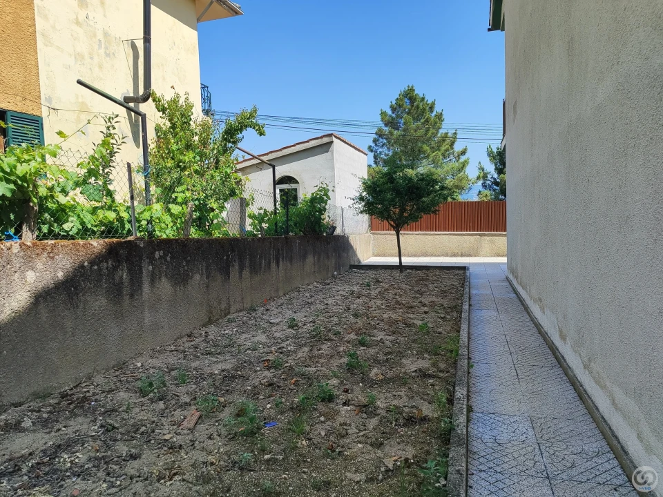 Moradia T4 para Venda em Santa Cruz/Trindade e Sanjurge Foto 4