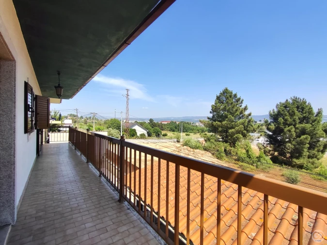 Moradia T4 para Venda em Santa Cruz/Trindade e Sanjurge Foto 3