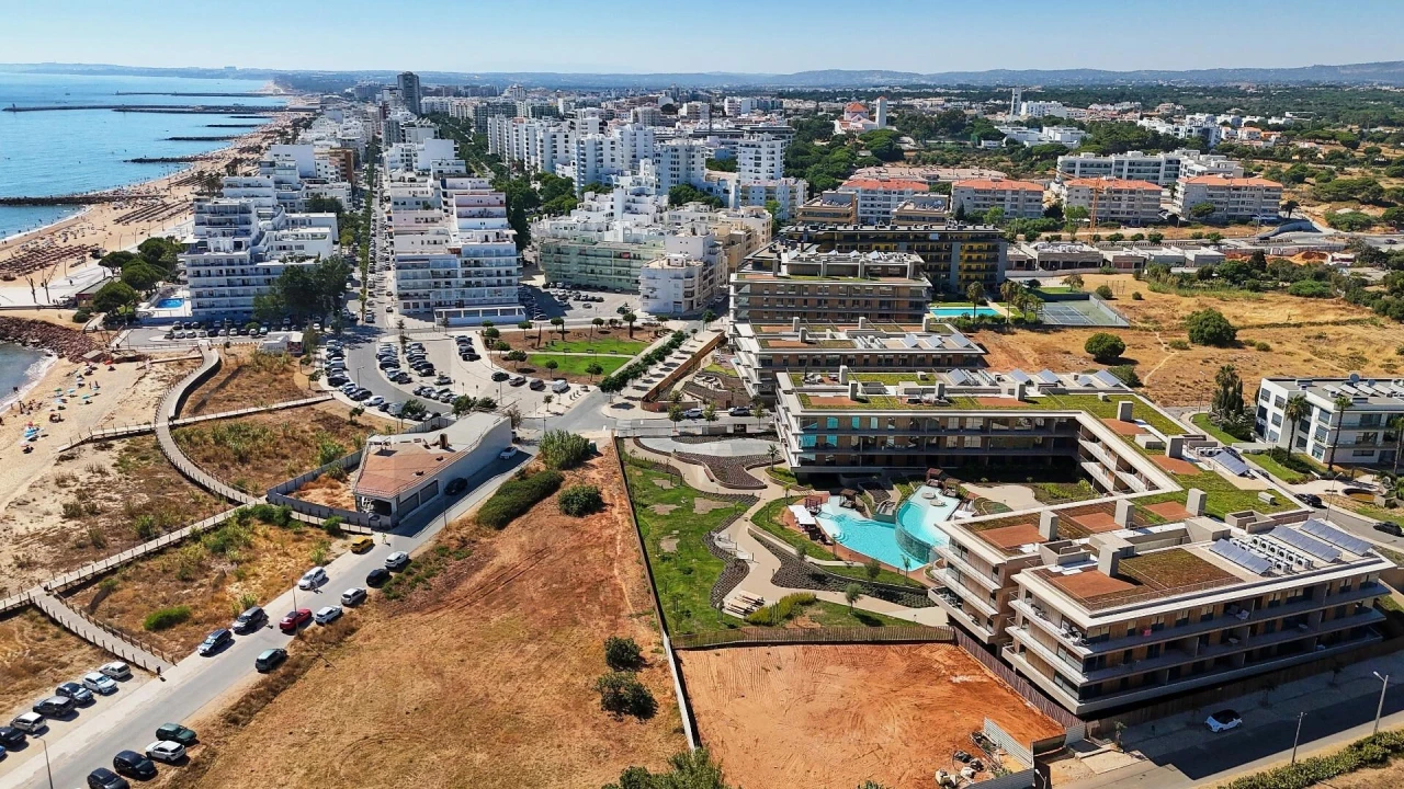 Apartamento T2 para Venda em Quarteira Foto 58