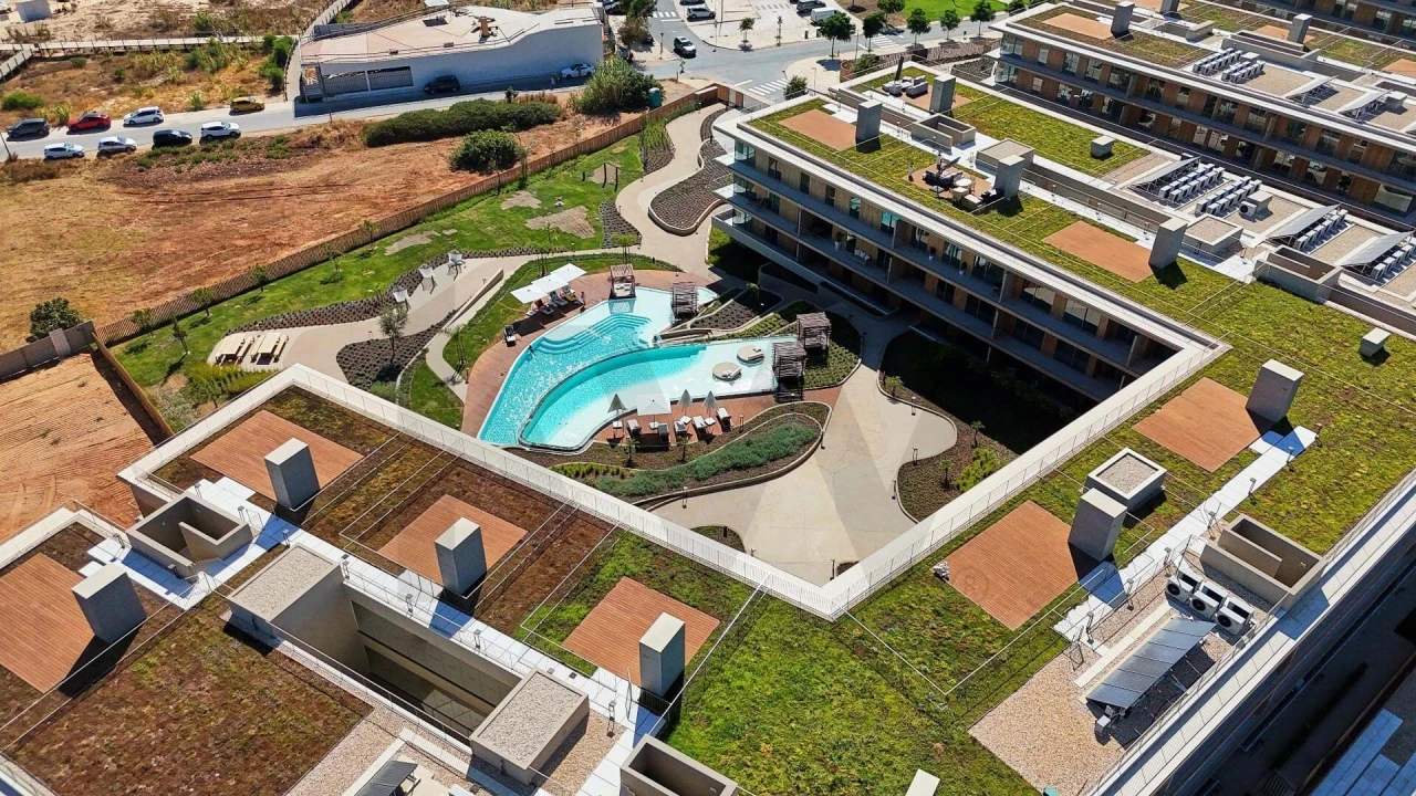 Apartamento T2 para Venda em Quarteira Foto 54