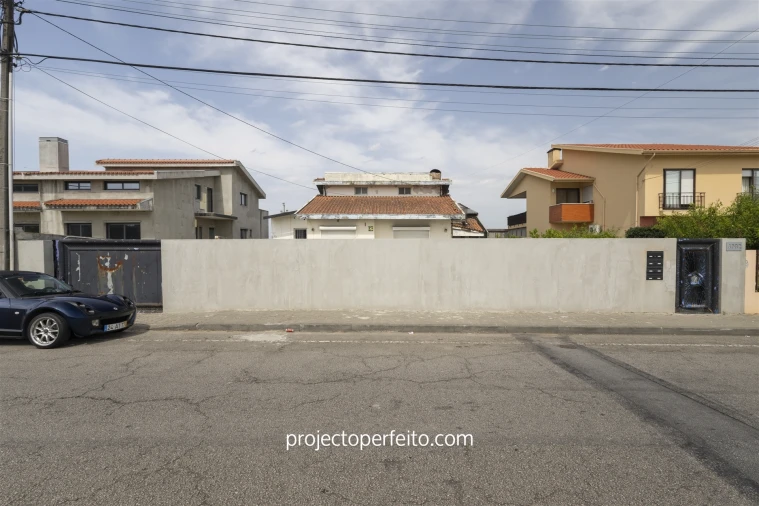 Moradia T3 para Venda em Sandim, Olival, Lever e Crestuma Foto 1