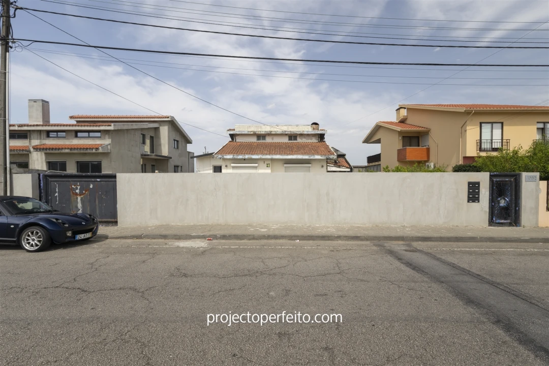 Moradia T3 para Venda em Sandim, Olival, Lever e Crestuma Foto 1