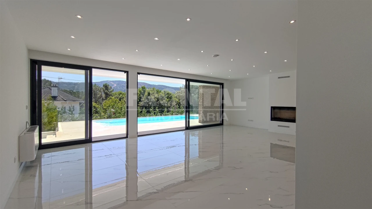 Moradia T3 para Venda em Sopo Foto 20