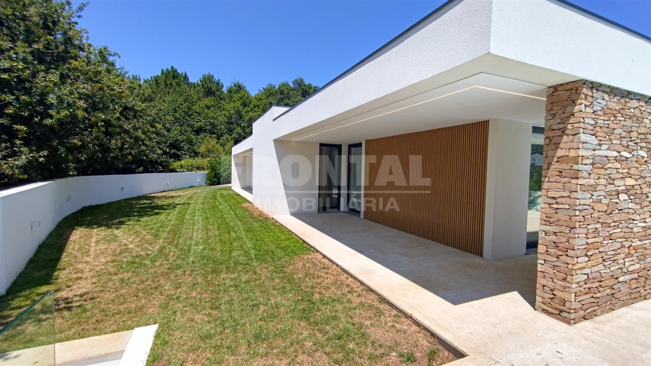 Moradia T3 para Venda em Sopo Foto 63