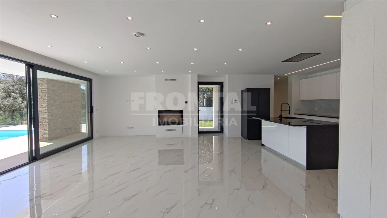 Moradia T3 para Venda em Sopo Foto 22