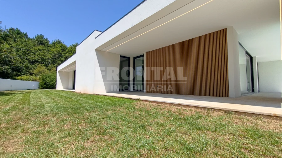 Moradia T3 para Venda em Sopo Foto 70