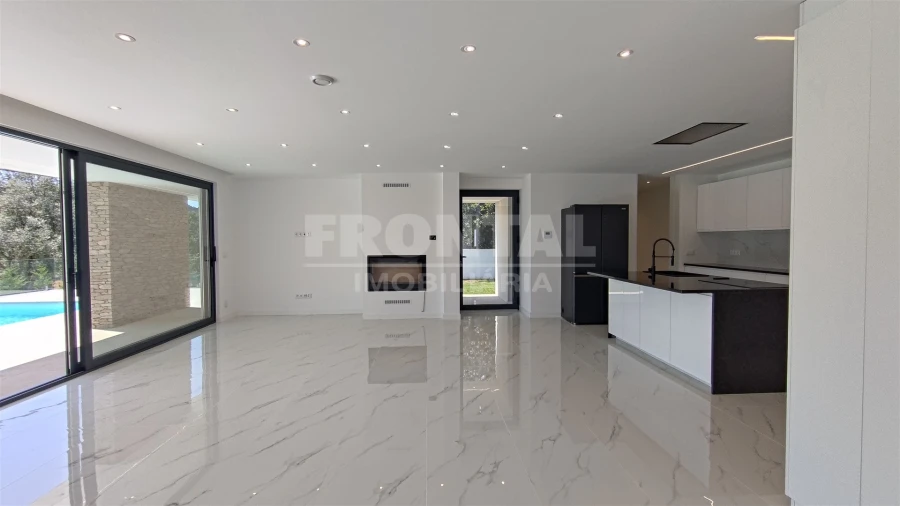 Moradia T3 para Venda em Sopo Foto 22