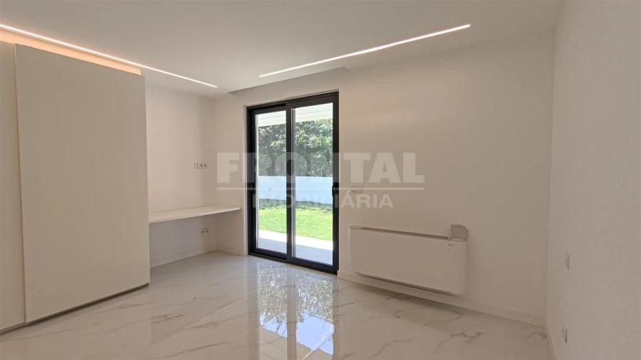 Moradia T3 para Venda em Sopo Foto 49