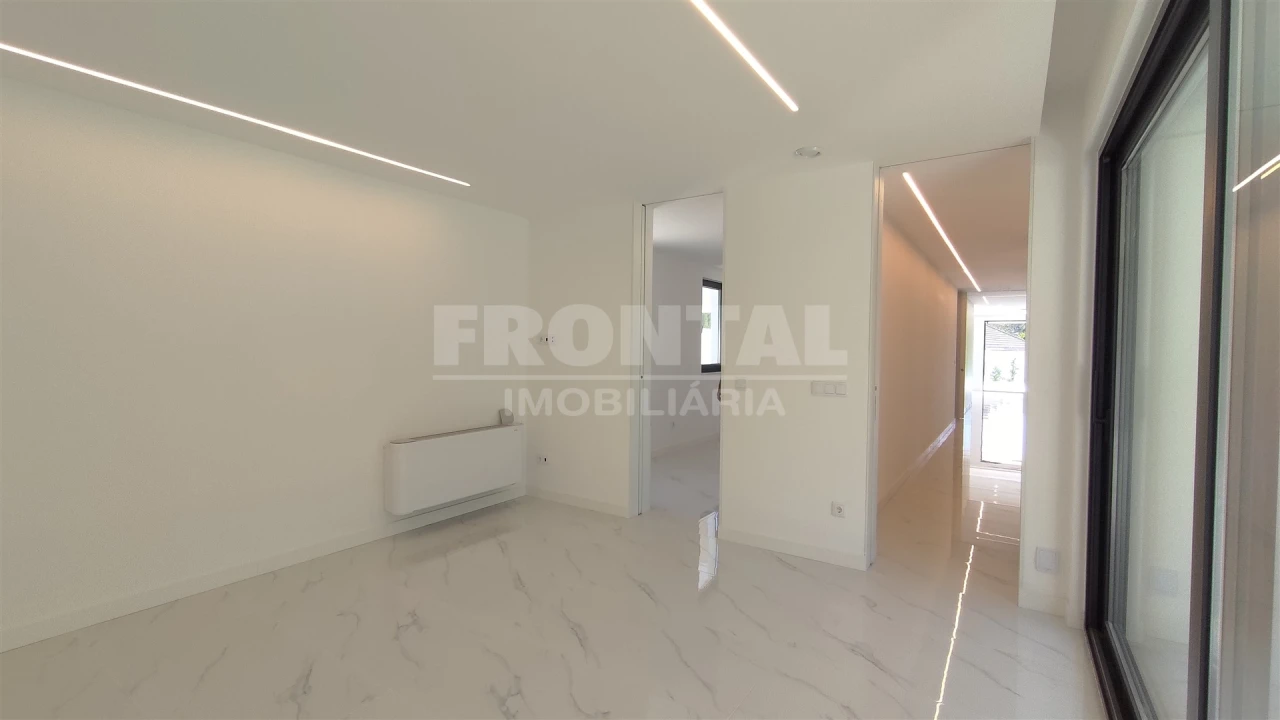 Moradia T3 para Venda em Sopo Foto 52