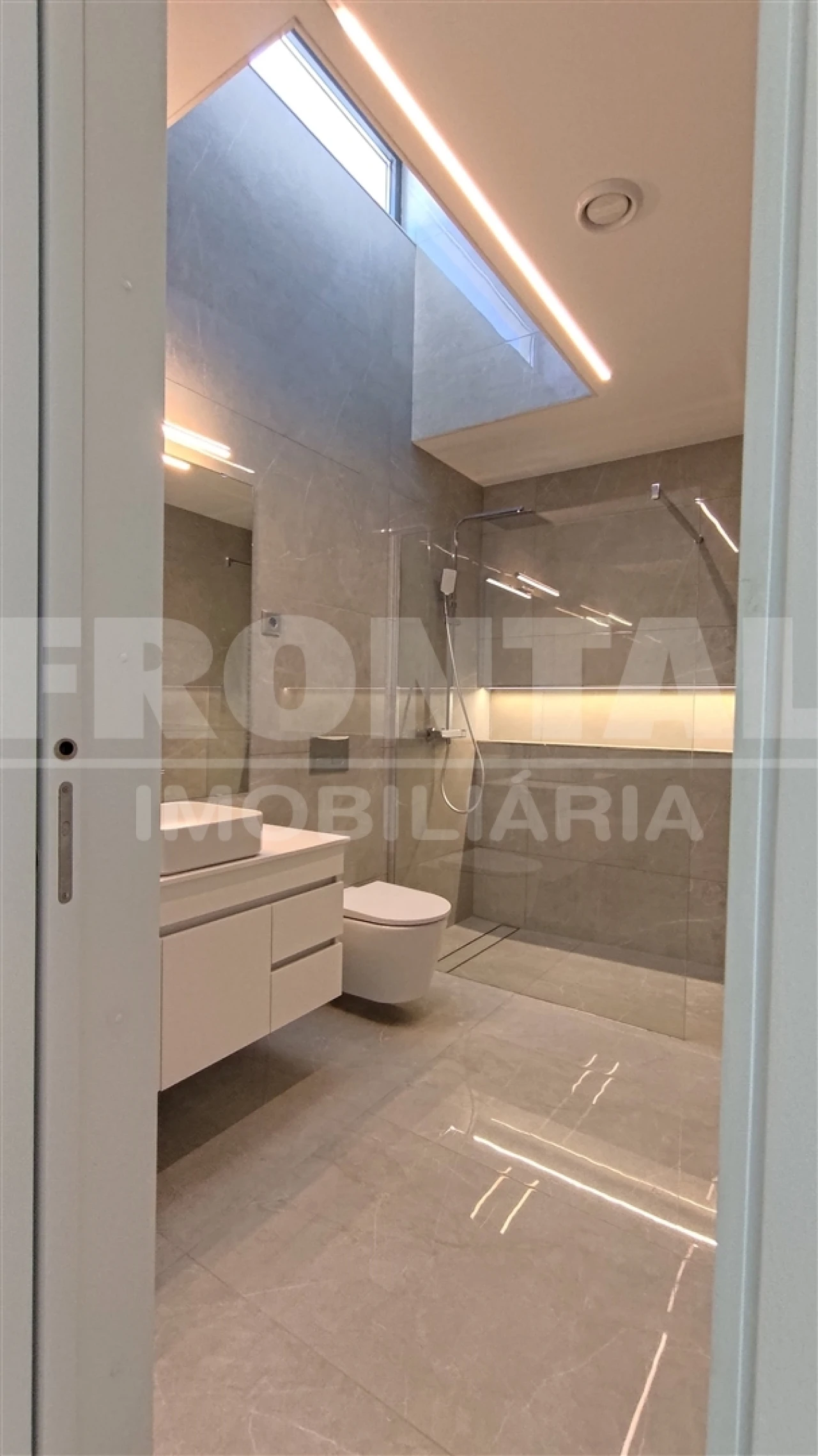 Moradia T3 para Venda em Sopo Foto 31