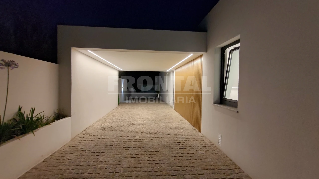 Moradia T3 para Venda em Sopo Foto 11