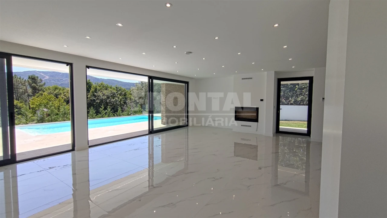 Moradia T3 para Venda em Sopo Foto 21