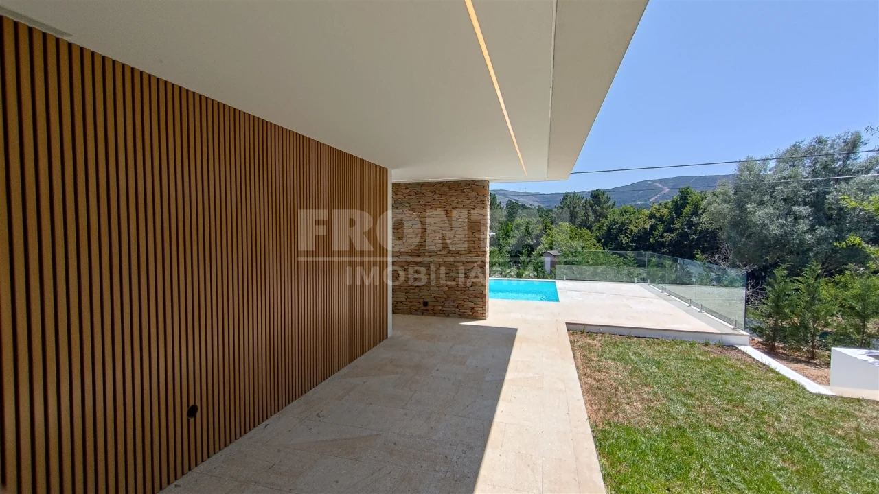 Moradia T3 para Venda em Sopo Foto 71