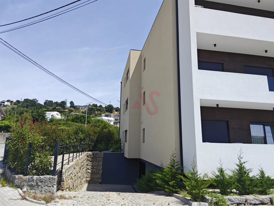 Garagem para Venda em Caldas de Vizela (São Miguel e São João) Foto 9