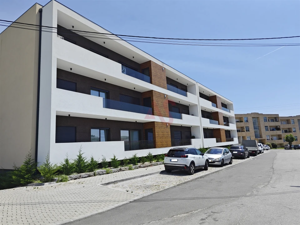 Garagem para Venda em Caldas de Vizela (São Miguel e São João) Foto 1