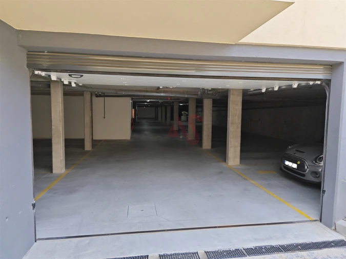 Garagem para Venda em Caldas de Vizela (São Miguel e São João) Foto 3