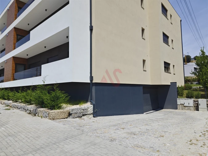 Garagem para Venda em Caldas de Vizela (São Miguel e São João) Foto 2