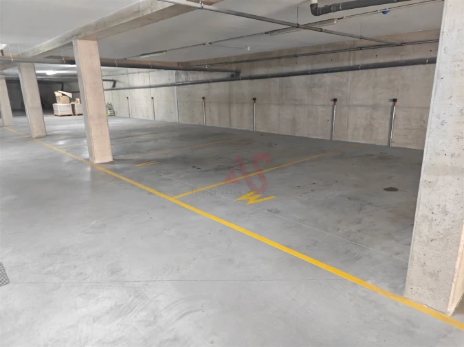 Garagem para Venda em Caldas de Vizela (São Miguel e São João) Foto 5