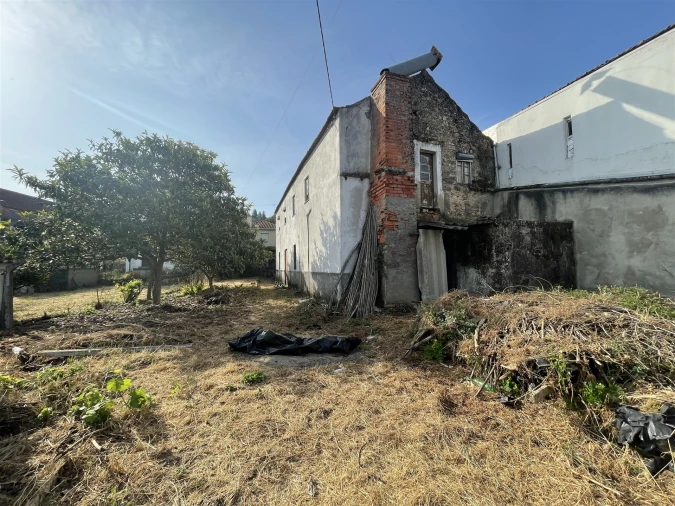 Moradia T0 para Venda em Gouveia (São Pedro e São Julião) Foto 2