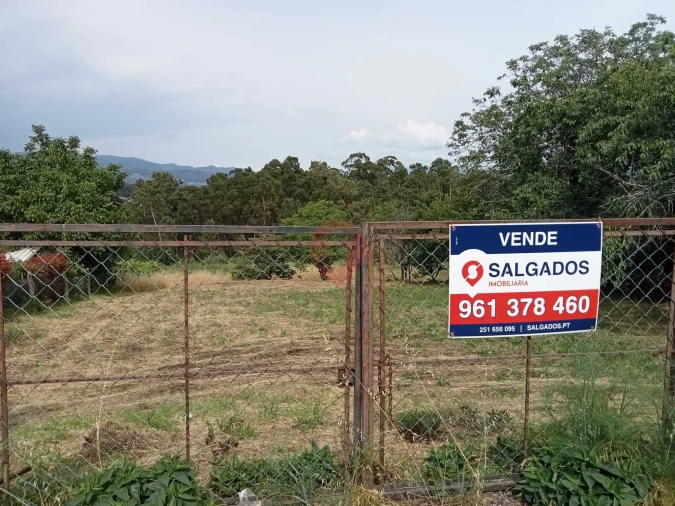 Terreno para Venda em Mazedo e Cortes