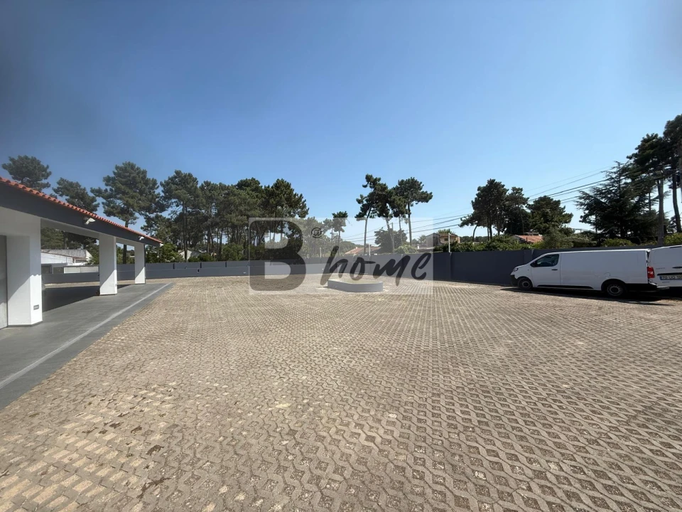 Moradia T5 para Venda em Charneca de Caparica e Sobreda Foto 15