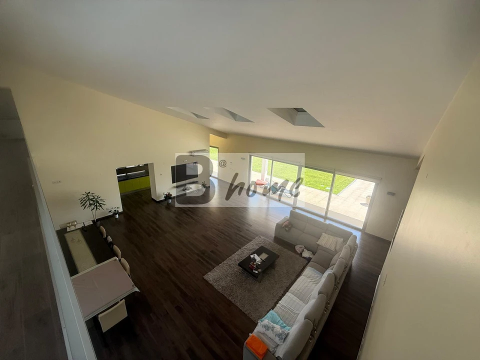 Moradia T5 para Venda em Charneca de Caparica e Sobreda Foto 20