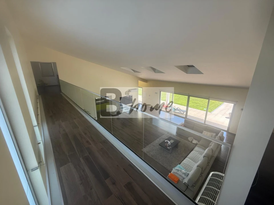 Moradia T5 para Venda em Charneca de Caparica e Sobreda Foto 5