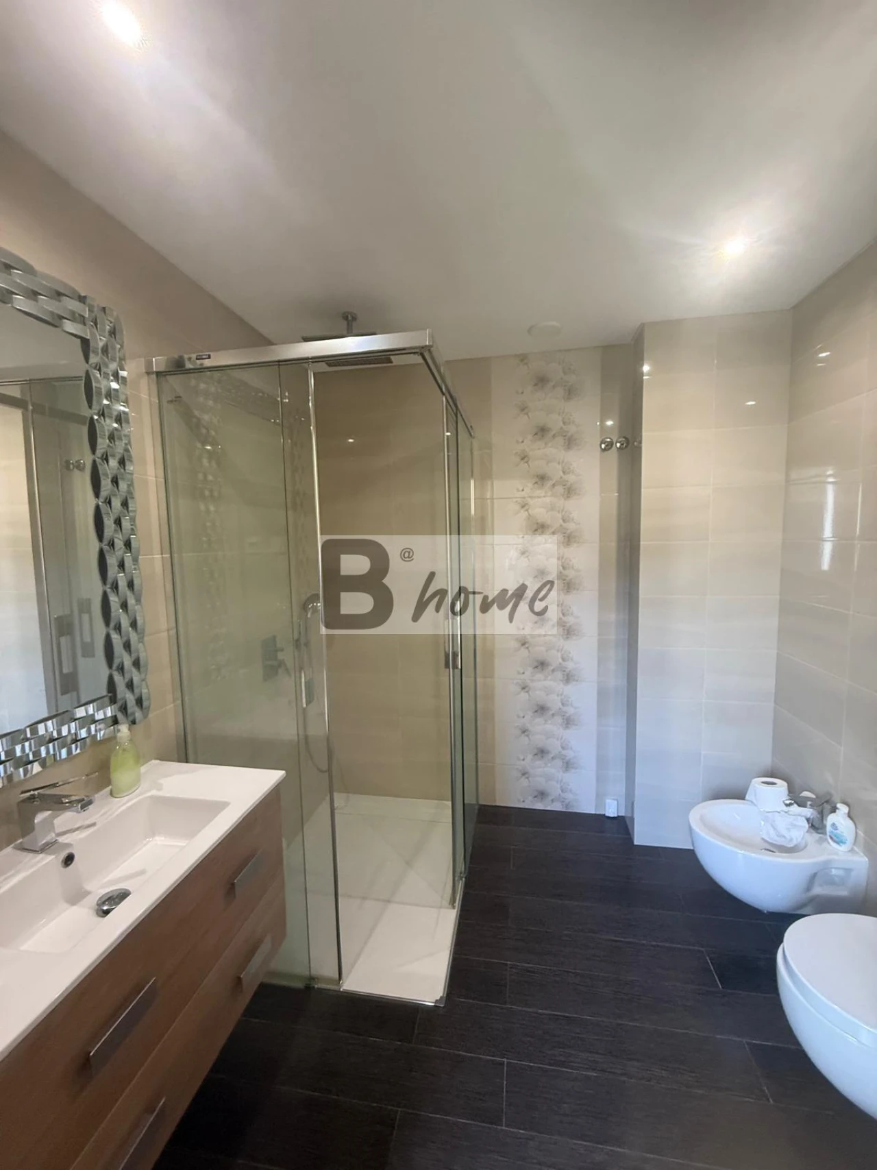 Moradia T5 para Venda em Charneca de Caparica e Sobreda Foto 12