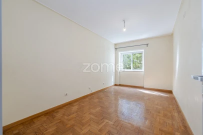 Apartamento T6 para Venda em São Vitor (Braga)