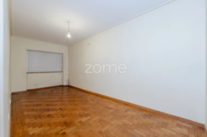 Apartamento T6 para Venda em São Vitor (Braga)