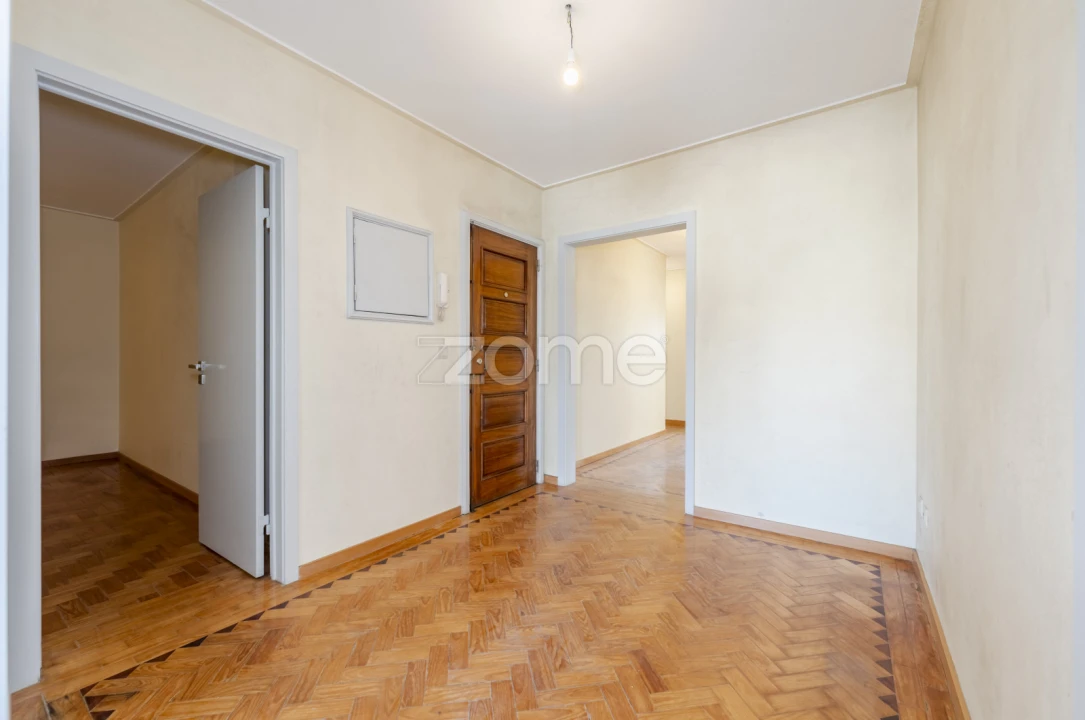 Apartamento T6 para Venda em São Vitor (Braga) Foto 3