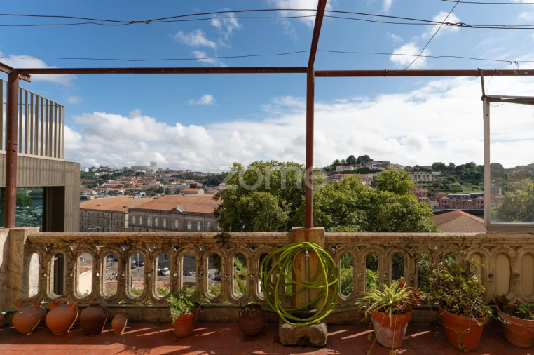 Moradia T8 para Venda em Cedofeita, Santo Ildefonso, Sé, Miragaia, São Nicolau e Vitória Foto 10