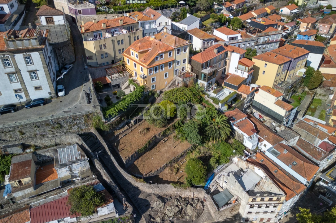 Moradia T8 para Venda em Cedofeita, Santo Ildefonso, Sé, Miragaia, São Nicolau e Vitória Foto 3