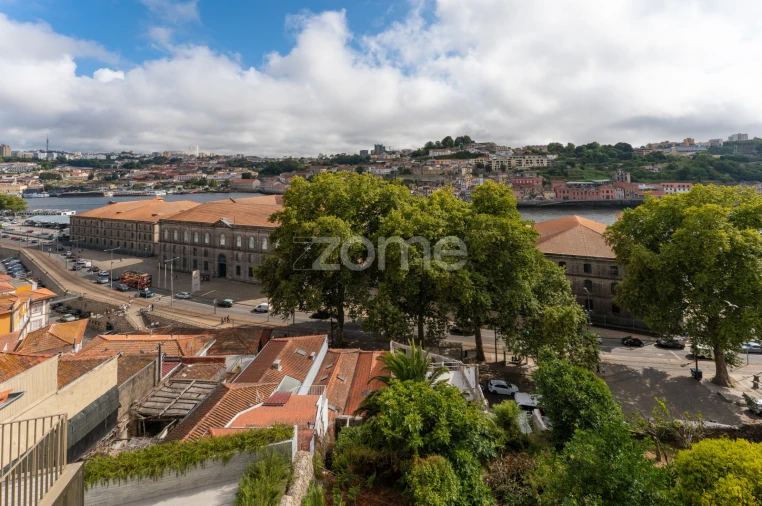 Terreno para Venda em Cedofeita, Santo Ildefonso, Sé, Miragaia, São Nicolau e Vitória Foto 13