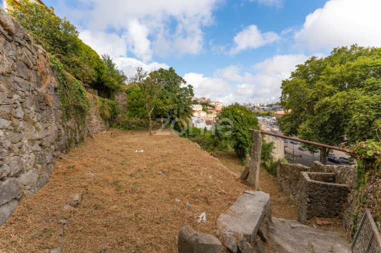 Terreno para Venda em Cedofeita, Santo Ildefonso, Sé, Miragaia, São Nicolau e Vitória Foto 10