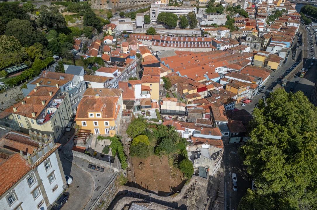 Terreno para Venda em Cedofeita, Santo Ildefonso, Sé, Miragaia, São Nicolau e Vitória Foto 4
