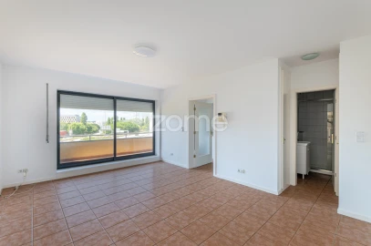 Apartamento T1 para Arrendamento em Paranhos
