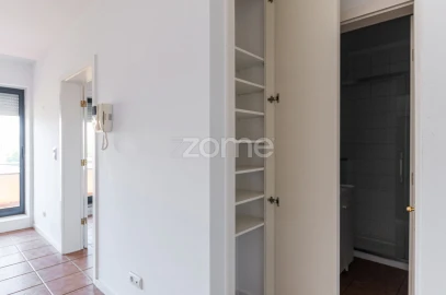 Apartamento T1 para Arrendamento em Paranhos