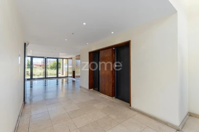 Apartamento T1 para Arrendamento em Paranhos